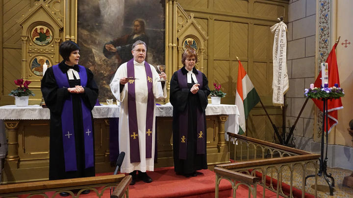 Ünnepi istentisztelet és vásár advent első vasárnapján Ünnepi istentisztelet és vásár advent első vasárnapján