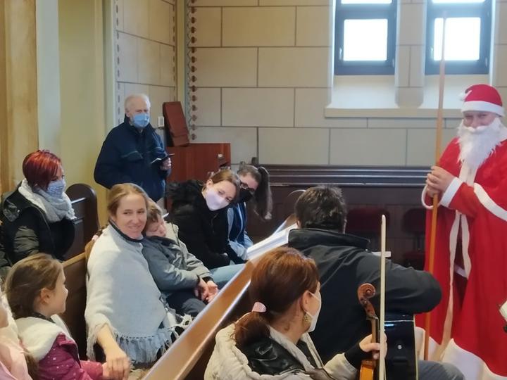 Mikulás a családi istentiszteleten Mikulás a családi istentiszteleten