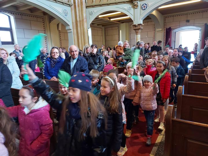 Virágvasárnap a gyülekezetünkben Virágvasárnap a gyülekezetünkben