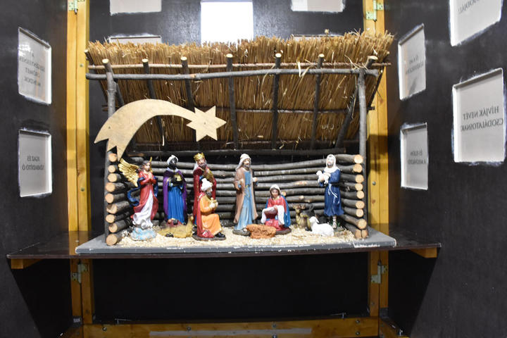 Megújult az adventi házikó Megújult az adventi házikó