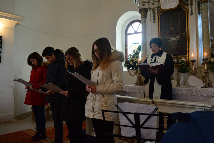 Szenteste-délutáni istentisztelet Nemeskoltán Szenteste-délutáni istentisztelet Nemeskoltán